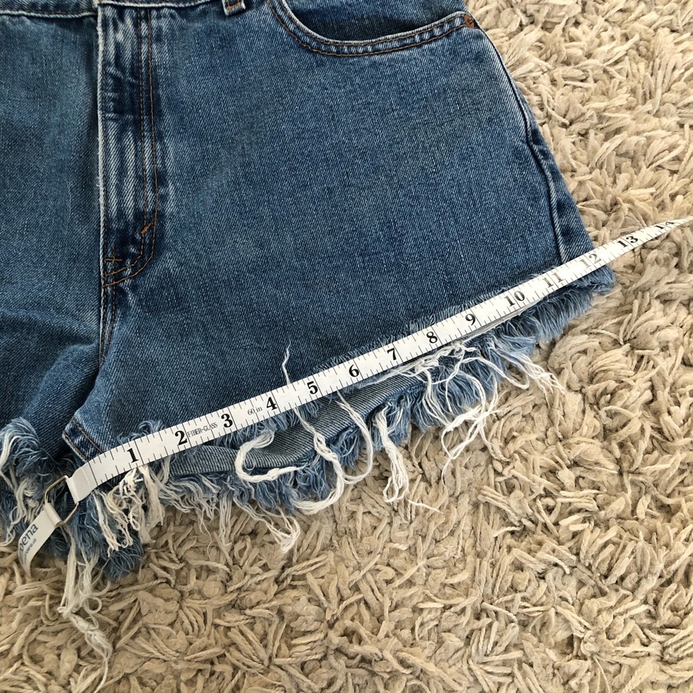 Levi 501 Cutoff Shorts - Picture 10 of 11